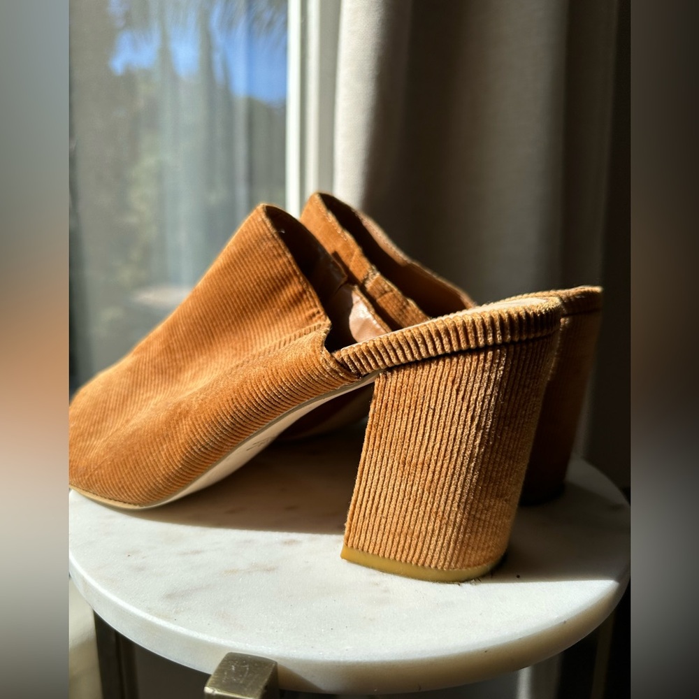 Elegant Tan Women's Mules